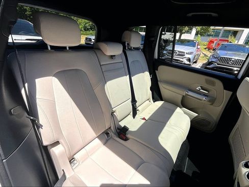 Used 2026 Mercedes-Benz GLB 250 4MATIC image 29