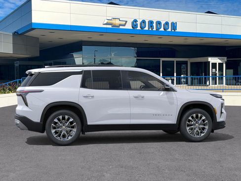 New 2026 Chevrolet Traverse LT w/ Sun and Wheel Package image 5