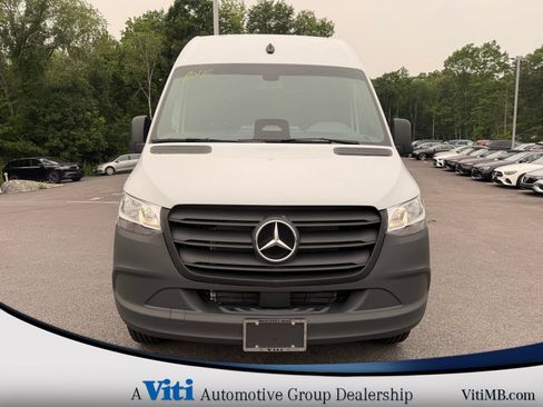 Used 2026 Mercedes-Benz Sprinter 2500 image 3
