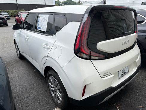 Used 2023 Kia Soul LX FWD image 6