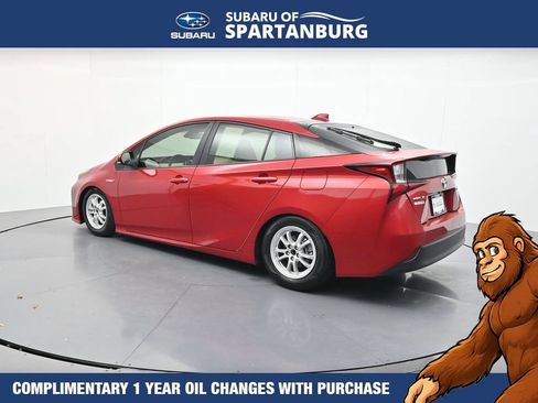 Used 2021 Toyota Prius LE FWD image 6