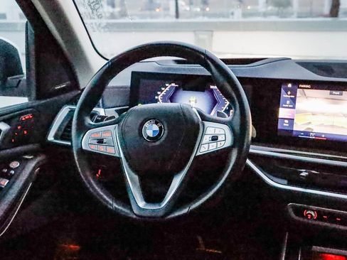 Used 2023 BMW X7 xDrive40i image 18