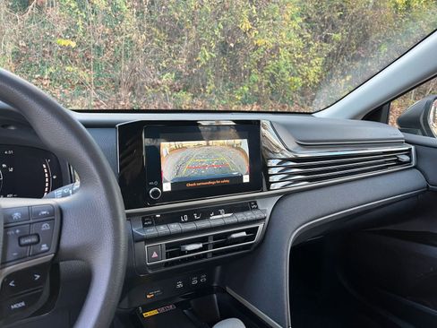 Used 2025 Toyota Camry LE image 17