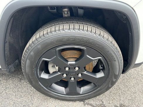 Certified 2021 Jeep Grand Cherokee Freedom Edition image 35