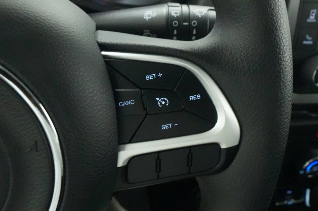Used 2018 Jeep Renegade Sport w/ Power & Air Group AWD/4WD image 32