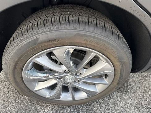 Used 2023 Buick Encore GX Essence w/ Experience Buick Package FWD image 6