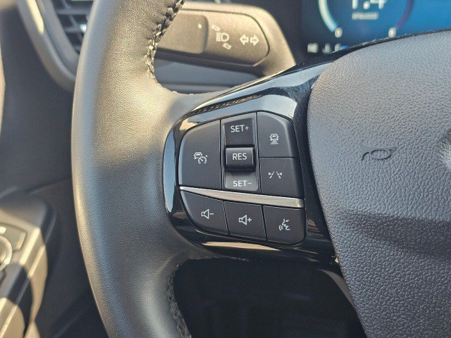 Used 2024 Ford Escape Platinum AWD/4WD image 31