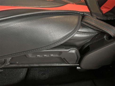 Used 2021 Jeep Wrangler Unlimited Rubicon image 12