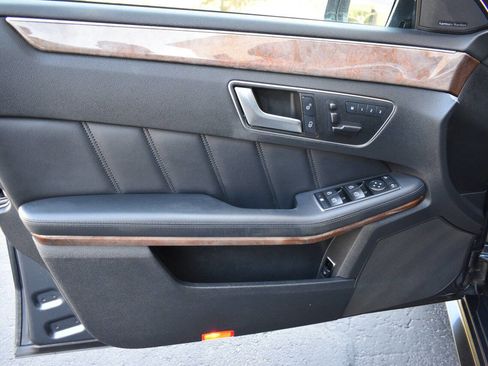 Used 2013 Mercedes-Benz E 350 4MATIC Sedan image 15