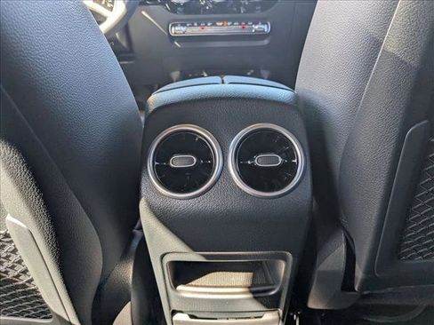 Used 2025 Mercedes-Benz GLA 250 image 17