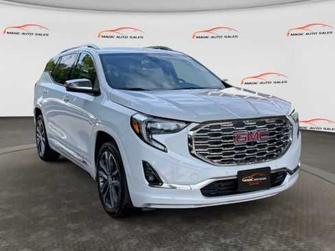 Used 2019 GMC Terrain Denali w/ Advanced Safety Package AWD/4WD image 5
