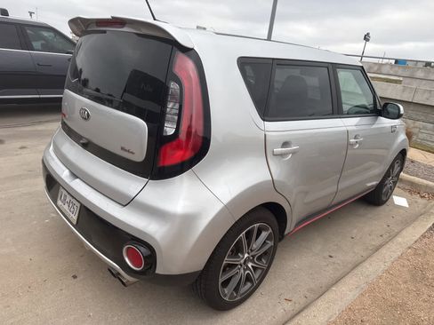Used 2019 Kia Soul ! image 4