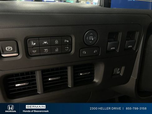 Used 2024 Chevrolet Brightdrop 400 w/ Commercial Equipment Package AWD/4WD image 19