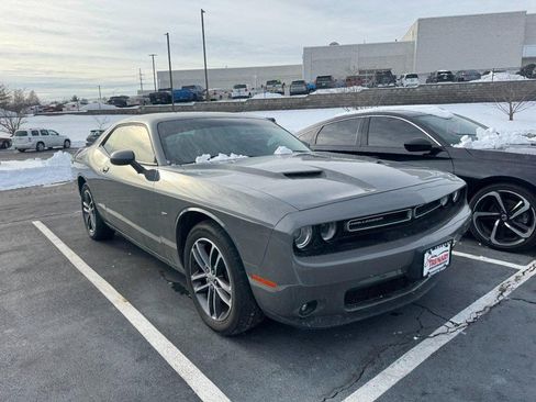 Used 2018 Dodge Challenger GT image 3