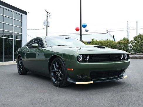 Used 2022 Dodge Challenger R/T w/ Blacktop Package RWD image 3