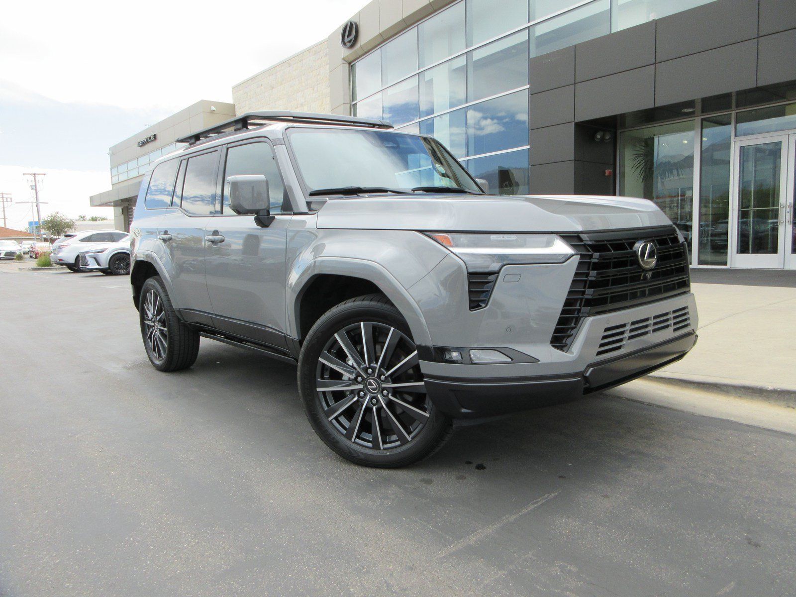 Used 2024 Lexus GX 550 w/ Accessory Package (31) AWD/4WD image 13