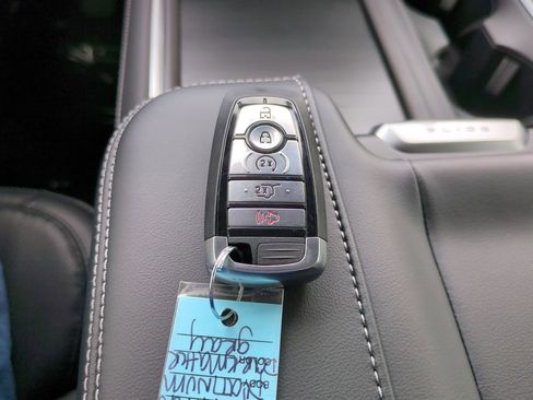 New 2025 Ford Expedition Platinum w/ Driver's Package image 29