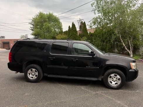 Used 2009 Chevrolet Suburban LT AWD/4WD image 7