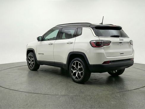 Used 2025 Jeep Compass Limited image 6