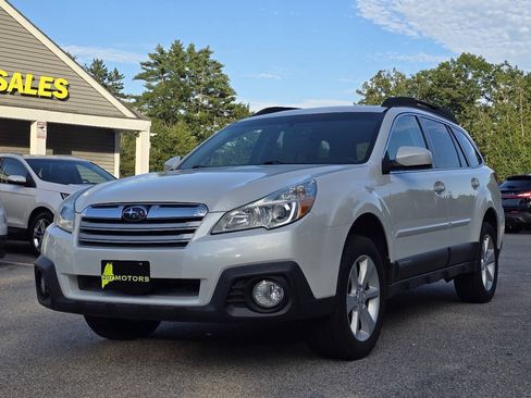 Used 2013 Subaru Outback 2.5i Premium AWD/4WD image 3