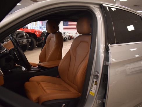 Used 2018 BMW 540i image 50