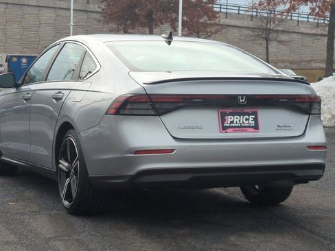 Used 2023 Honda Accord Sport image 8