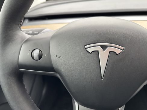 Used 2022 Tesla Model 3 Long Range AWD/4WD image 15