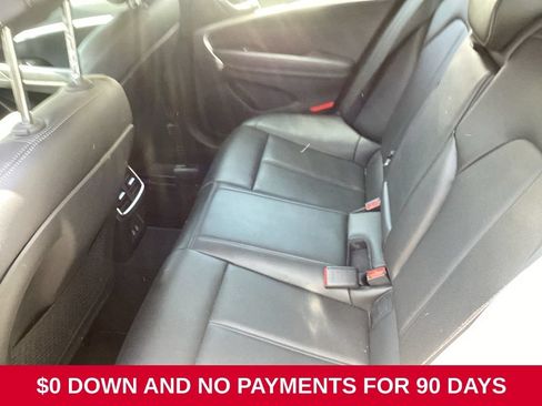 Used 2025 Genesis G70 2.5T RWD image 9