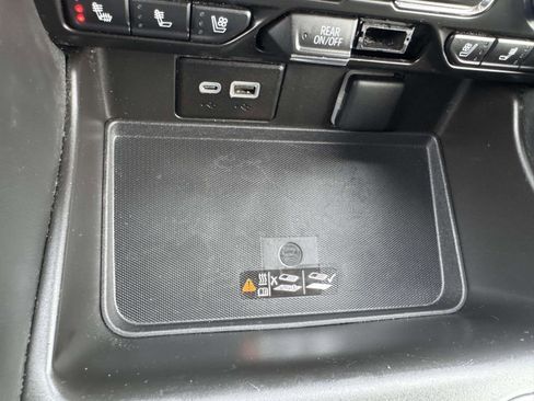 Used 2024 GMC Yukon SLT image 34