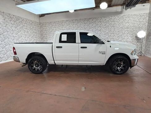 Used 2022 RAM 1500 Classic SLT AWD/4WD image 8