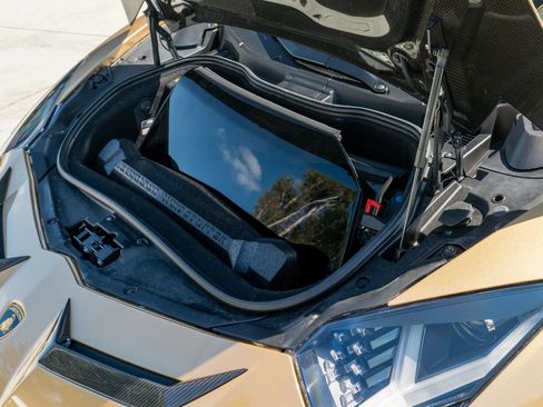 Used 2020 Lamborghini Aventador SVJ AWD/4WD image 29