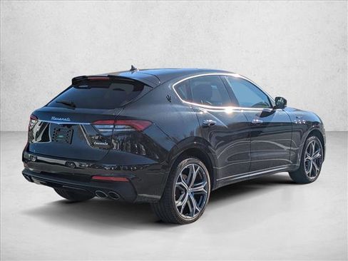 Used 2022 Maserati Levante Modena image 5