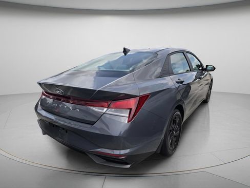 Used 2023 Hyundai Elantra SEL FWD image 6