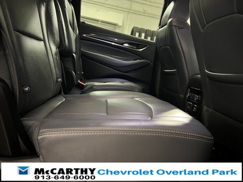 Used 2024 Buick Enclave Premium image 33