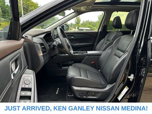 Certified 2023 Nissan Rogue SV w/ SV Premium B Package AWD/4WD image 14