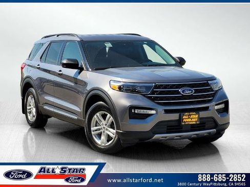 Certified 2022 Ford Explorer XLT w/ Equipment Group 202A AWD/4WD image 1