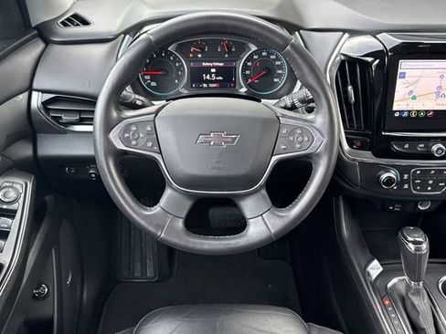 Used 2020 Chevrolet Traverse RS image 16