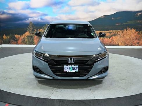Used 2022 Honda Accord Sport image 3