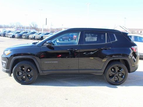 Used 2020 Jeep Compass Latitude image 2