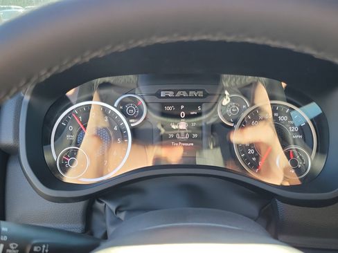 New 2026 RAM 1500 Big Horn AWD/4WD image 7