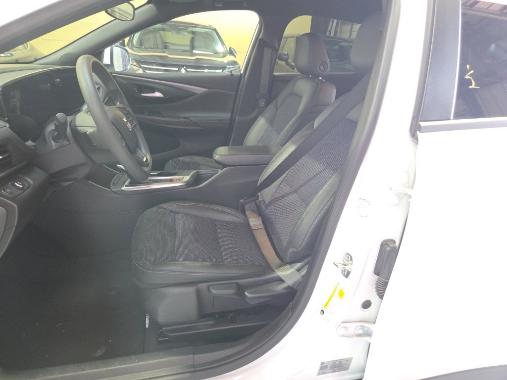 Used 2026 Buick Envista Preferred FWD image 3