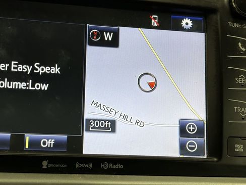 Used 2018 Toyota Highlander XLE AWD/4WD image 27