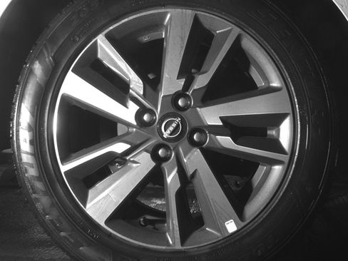 Used 2025 Nissan Versa SV FWD image 14