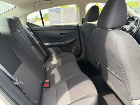 Used 2024 Nissan Sentra SV FWD image 31