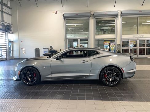 Used 2023 Chevrolet Camaro SS RWD image 6