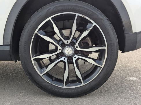 Used 2015 Mercedes-Benz GLA 250 4MATIC image 48