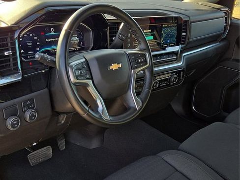 Used 2025 Chevrolet Silverado 1500 LT image 20
