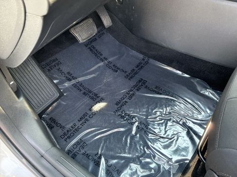Used 2025 Hyundai Elantra SEL FWD image 17