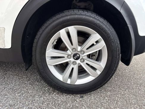 Used 2019 Kia Sportage LX FWD image 11