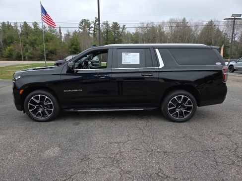 Used 2023 Chevrolet Suburban LT w/ Luxury Package image 4